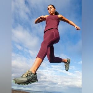 TITLE NINE | Mad Dash Lite Reversible Crop Tights - Perforated